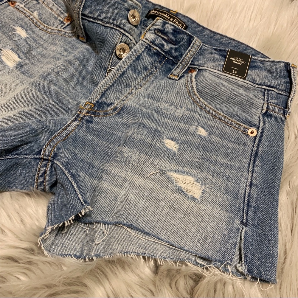 NWT The A&F Destroyed Boyfriend Shorts - Picture 3 of 8